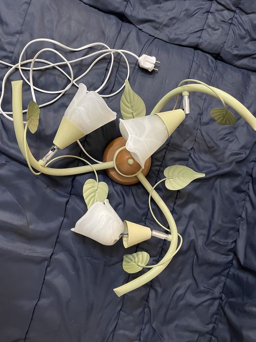 Светильник / люстра потолочная «лилии»