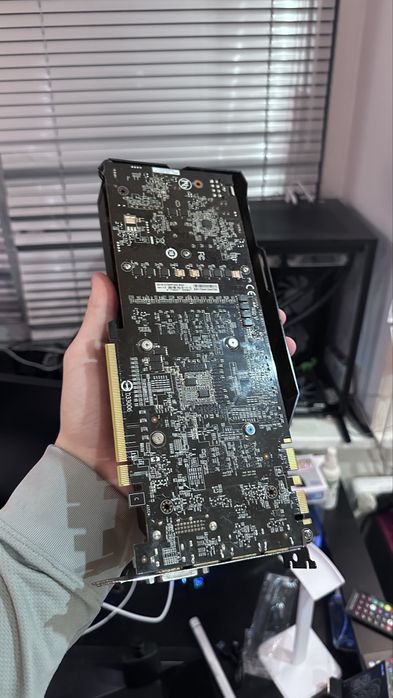 Видеокарта GTX 1070 8GD5 GIGABYTE