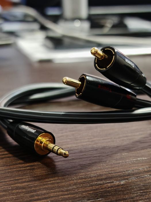 Кабель AUDIOQUEST 0.6m Tower 3.5mm-RCA