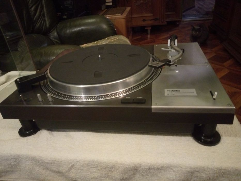 Technics SL-1100 програвач вініла