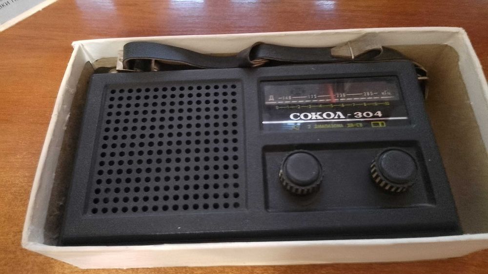 Радиоприёмник Сокол-304 времён СССР.
