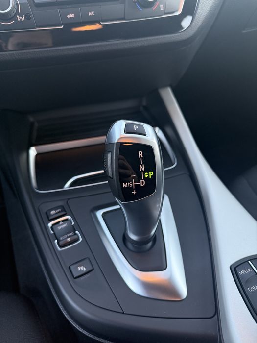 BMW 116D - automático