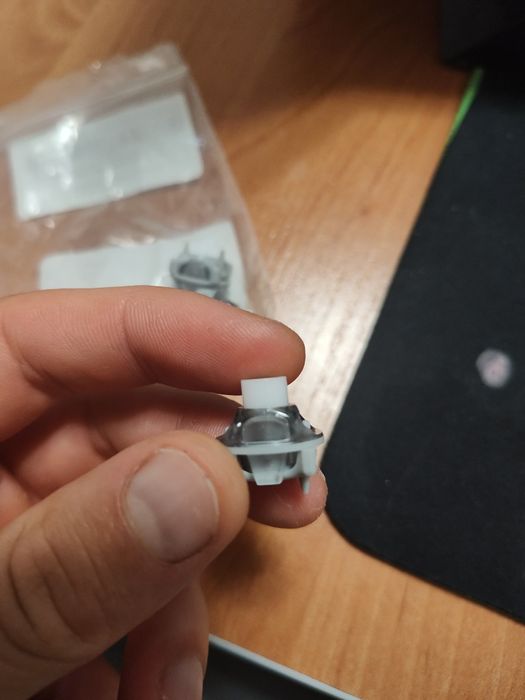 4 szt. UFO Silver Magnetic Switches