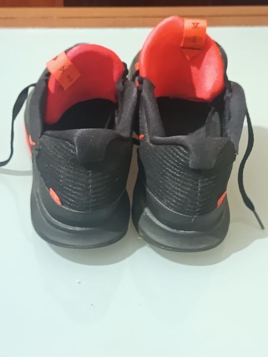 Nike KYRIE Low 5 44 semi novas