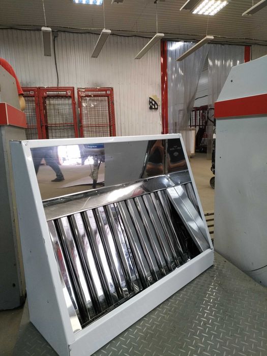 Витяжний зонт. Витяжка на кухню. Пристінний зонт. Витяжка