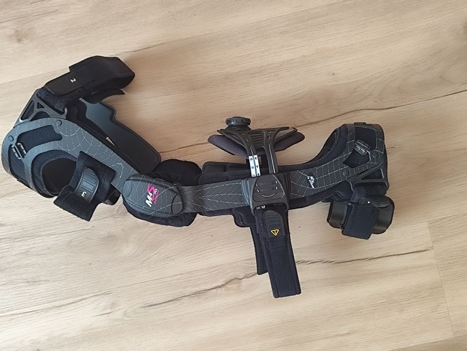 Joelheira m.4s plc dynamic perna direita tamanho L