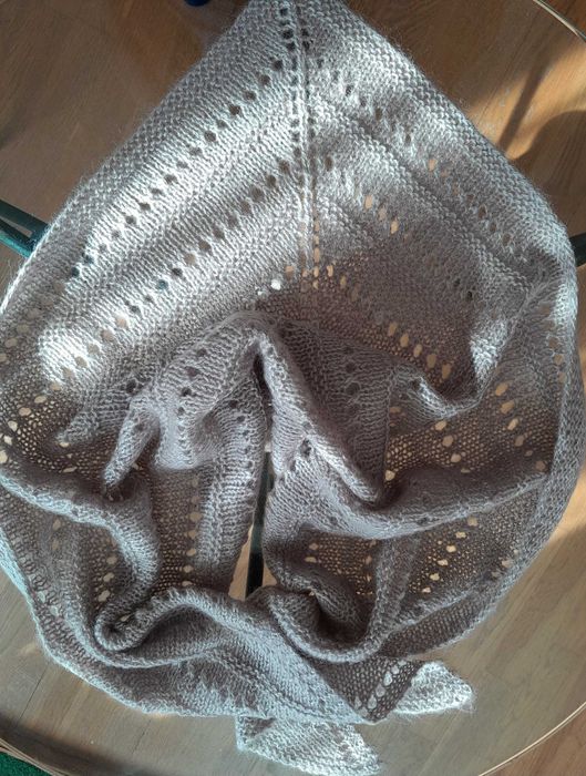 Бактус-шаль ручної роботи