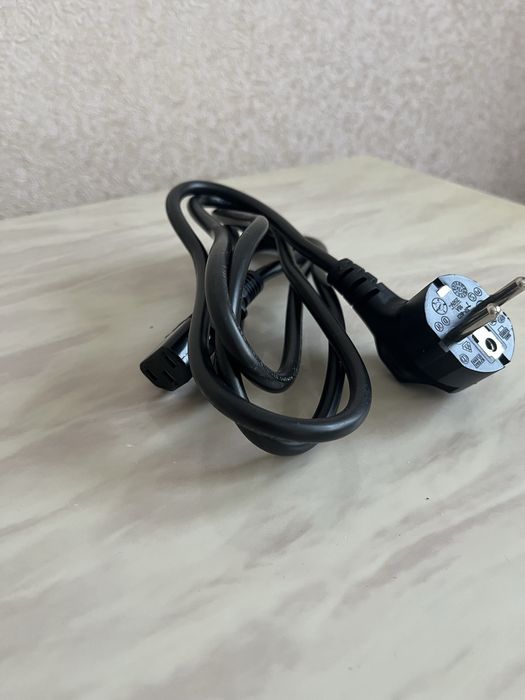 Шнур до компʼютера. Новий.Шнур  до компʼютера..