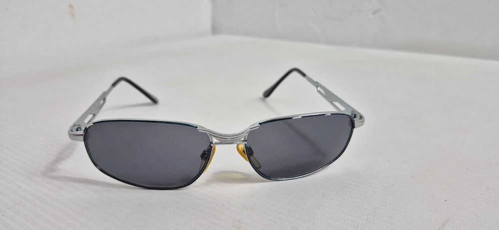 Kultowe Okulary Przeciwsłoneczne Vintage – Styl Y2K / Matrix