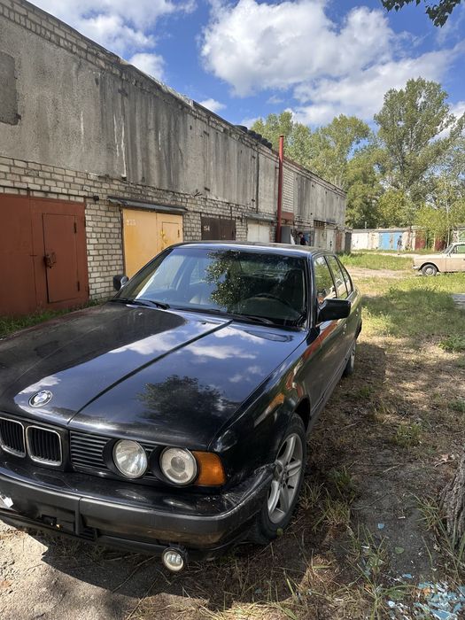 Продажа BMW 520I седан легковий