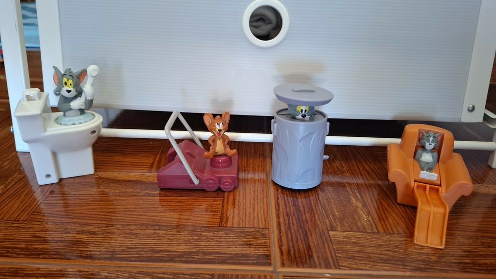 Bonecos Interacticos Variados Tom € Jerry