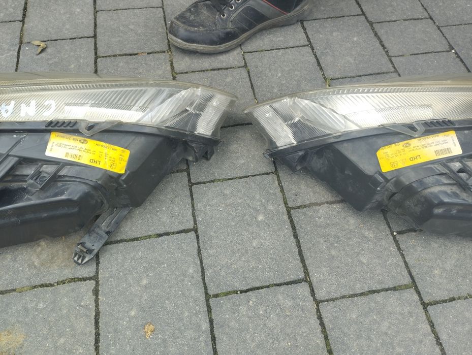 Lampa lewa i prawa Ford c Max