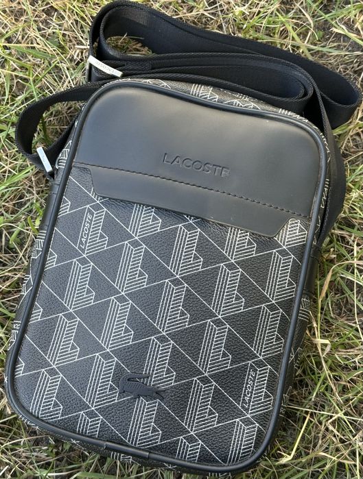 Продам Messenger Lacoste Monogram