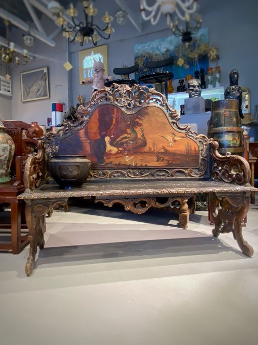 Antyczna oryginalna rzezboina lawka recznie malowana w stylu rokoko