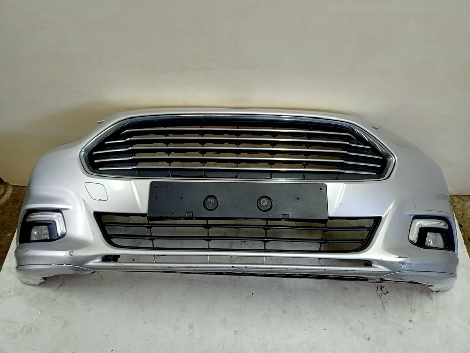 Ford Mondeo MK5 zderzak przód przedni srebrny kolor DD oryginał halogeny LED