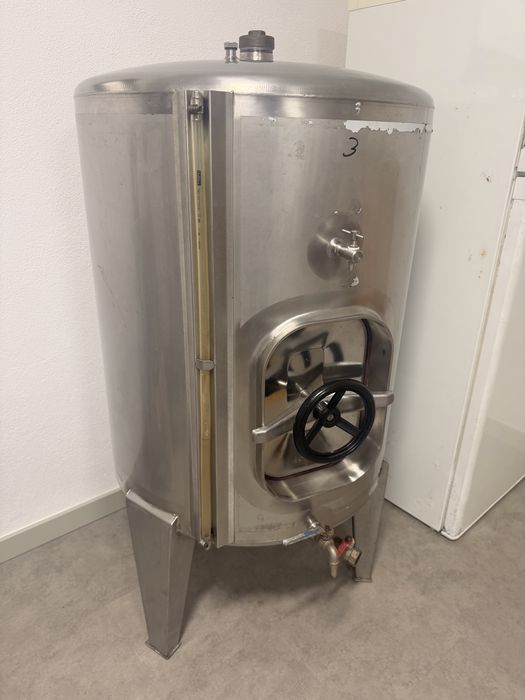 Cuba / Depósito em Inox para Vinho ou Azeite – aprox. 300L