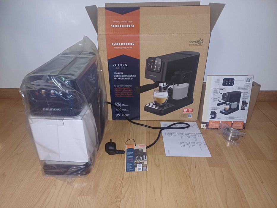 Кавомашина Grundig KSM 4431 L Latte macchiato капучино молочник стакан