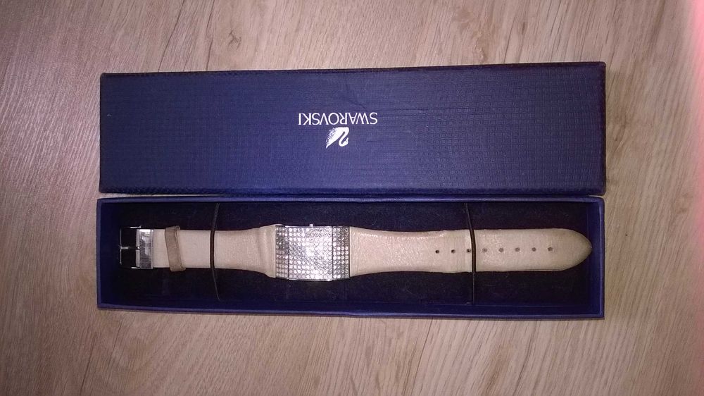 Часи SWAROVSKI оригінал, 198 камнів