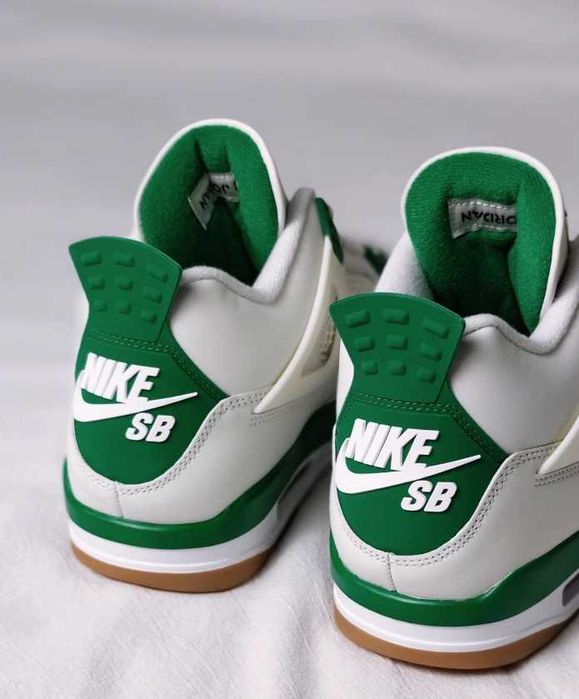 Jordan 4 Retro SB Pine Green R.37.5