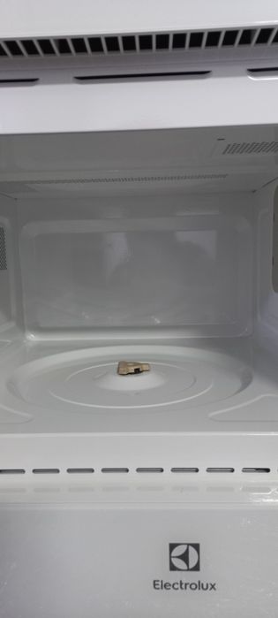 Вбудована мікрохвильова піч Electrolux