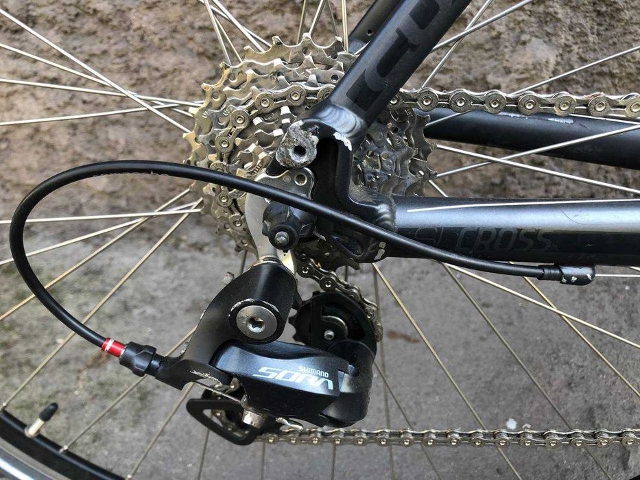 Велосипед "Cube cross race", оборудование Shimano sora 2x9. Рама 53 см