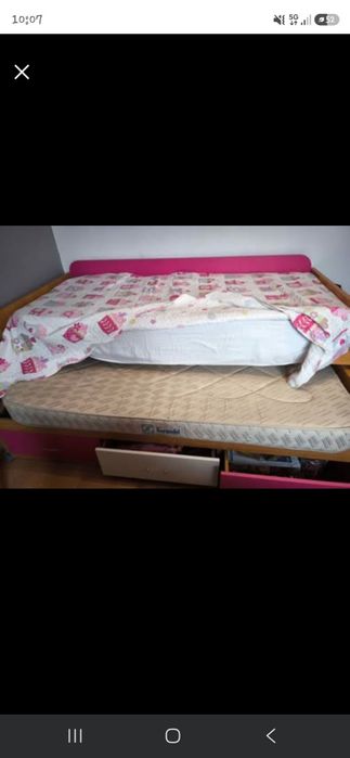 Cama com 2 colchões