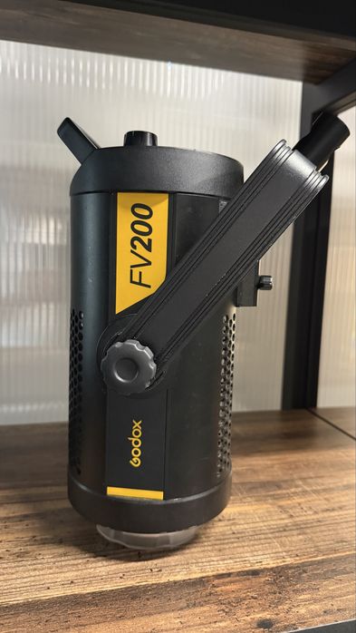 Студійне постійне світло Godox SL 200-300