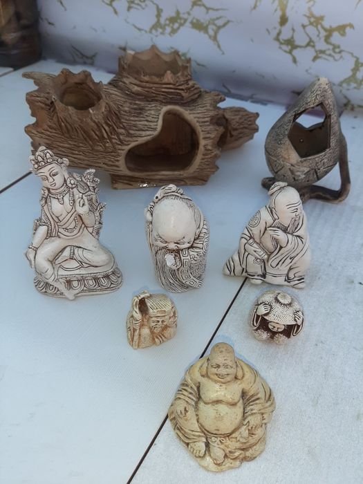 Продам аквариум и декоративные принадлежности