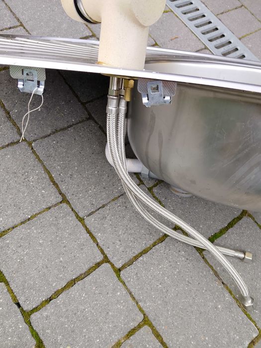 zlewozmywak z baterią