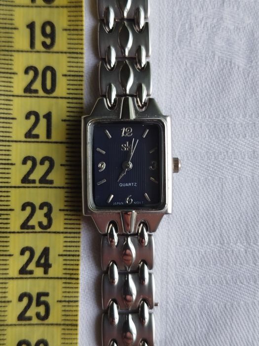 Наручний жіночий годинник вінтаж