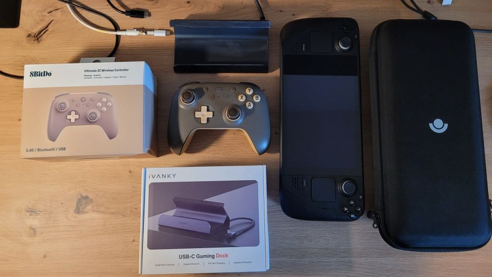 Steam Deck LCD 64 GB + Karta 512 GB + Stacja Dokująca iVanky + Pad 8BitDo