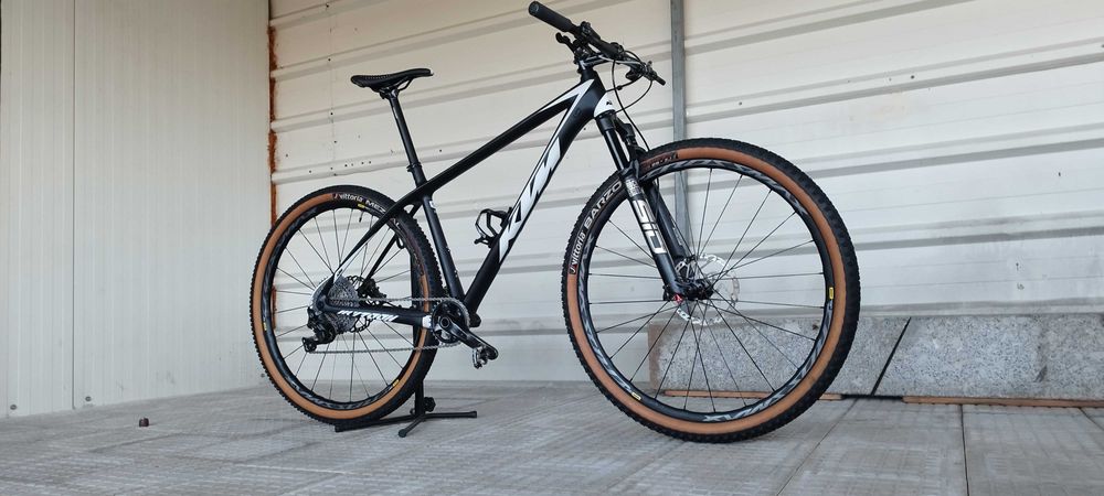 Bicicleta KTM Myroom COMP Carbono 2020