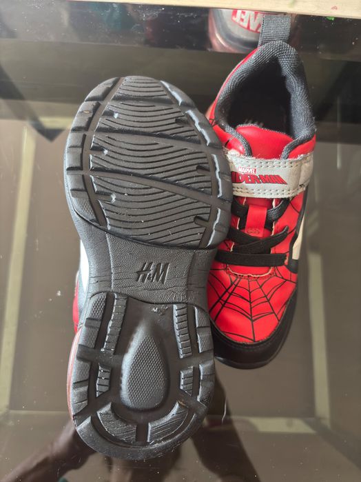 HM, Marvel , Spider-Man LED, MIGAJĄCE, świecąca podeszwa, światełka