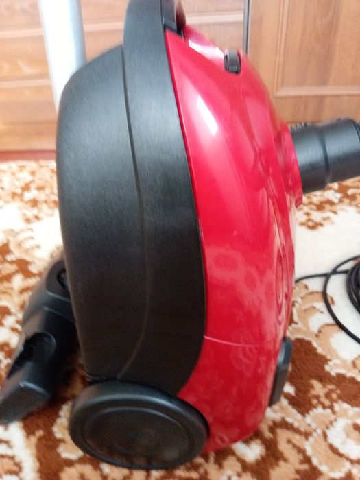Порохотяг Phillips 8455/01 мішковий