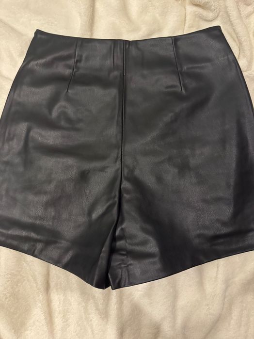 Шорти Zara кожані