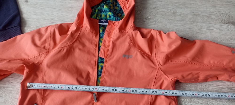 2 kurtki przejsciowe i 1 bluza