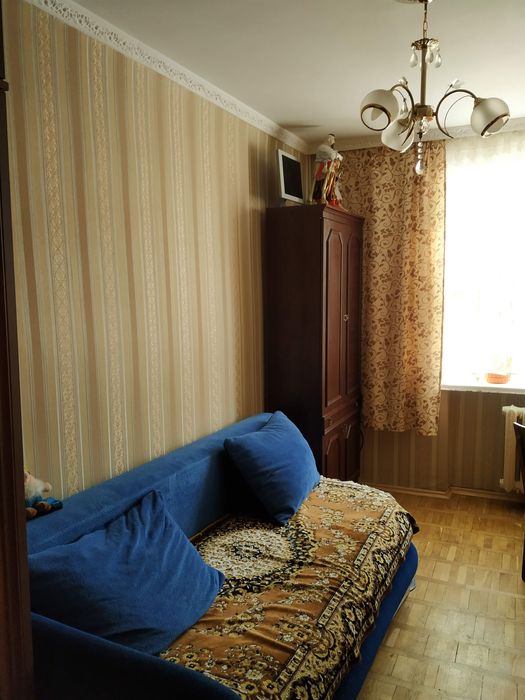 Здам кімнату для однієї дівчини м. Печерська, Палац України 12 хв. пішки