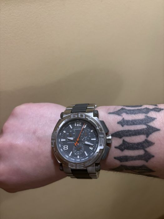 Часы Invicta Reserve