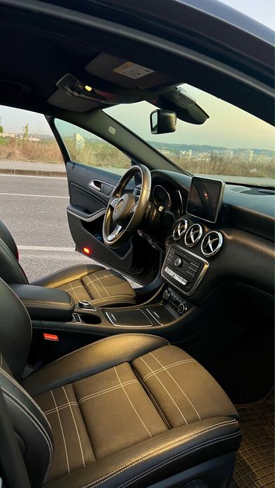 Mercedes-Benz A180d   7G-DCT Urban | Caixa Automática