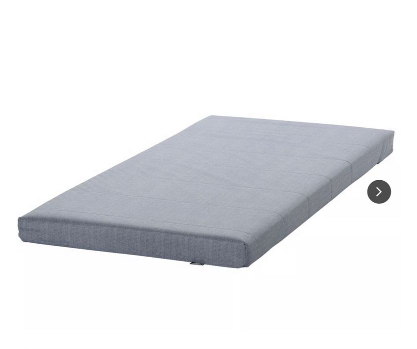 Cama solteiro usada duas vezes!