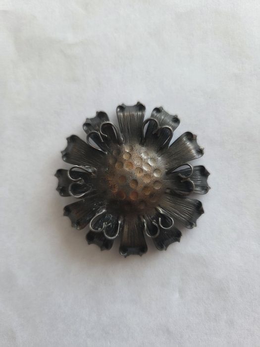 Broszka z czasów PRL