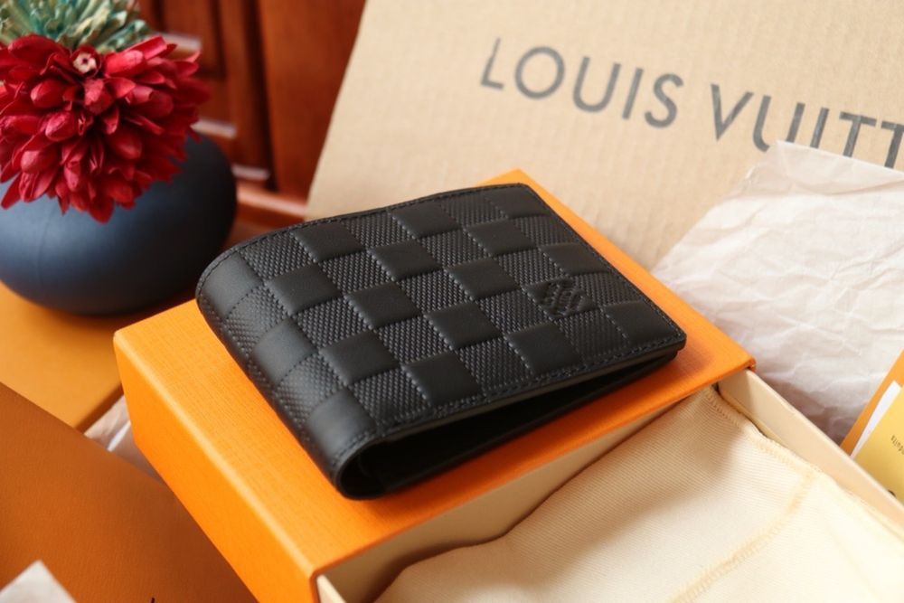 Кошелек Louis Vuitton кожаный мужской черный