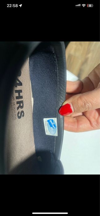 Sapatos 24 horas como novos