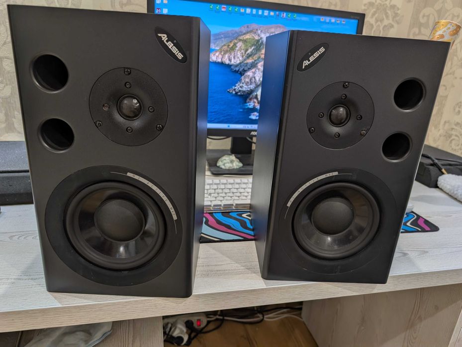 студійні монітори Alesis m1 active mk2