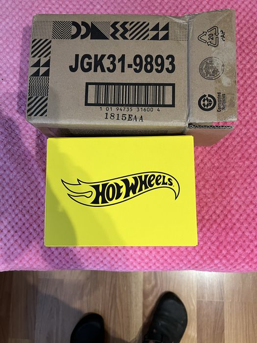 Hot wheels mercedes g-class moncler