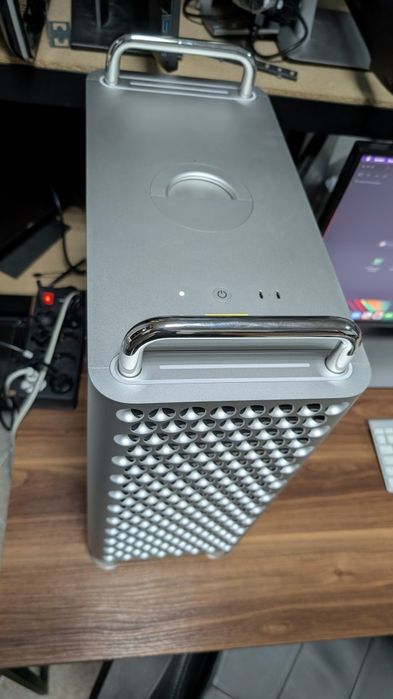 Mac Pro 2019 / 16-Core / 192GB RAM / Radeon Vega II 32GB / 4TB SSD