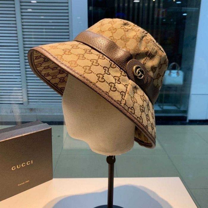 панамка gucci monogram gold
