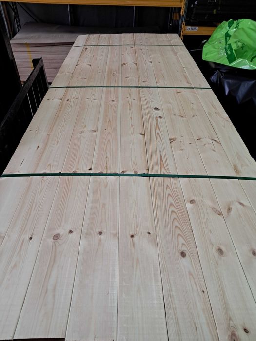 Deska strugana suszona sosna świerk podłogowa czołowa 28x120 28x200