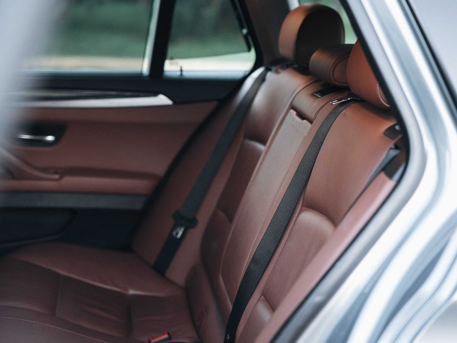 Продам власну BMW 5 Series 218 к.с універсал, топ комплектація