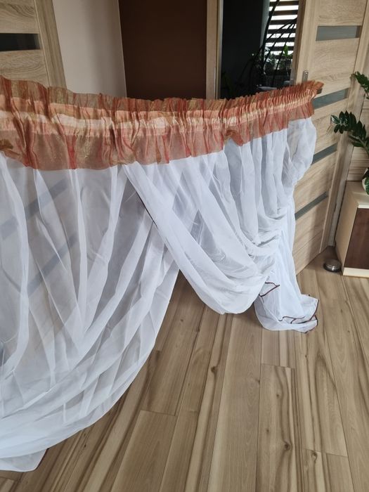 Firanka biała na boki z brązem